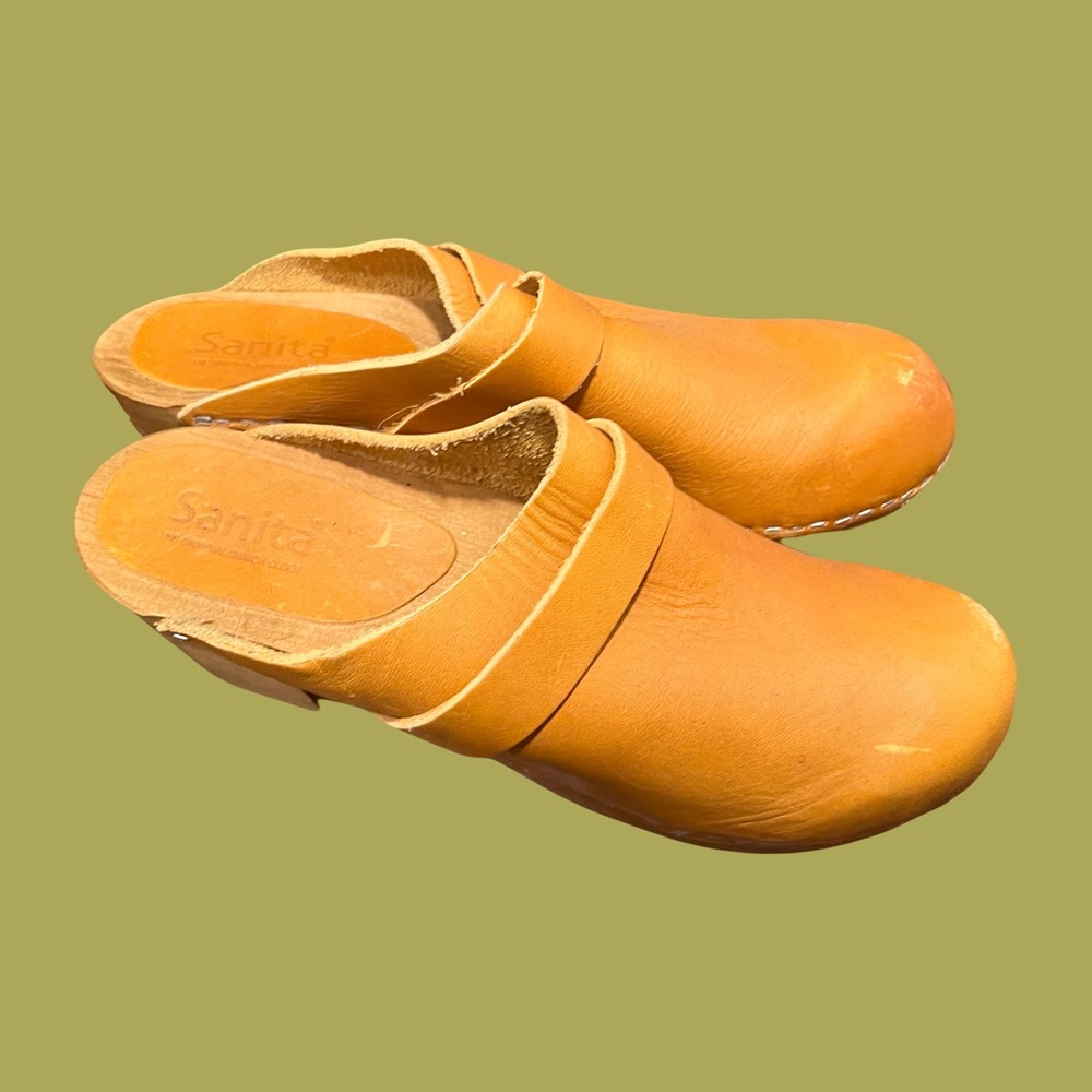 Sanita Danish Clogs size 8